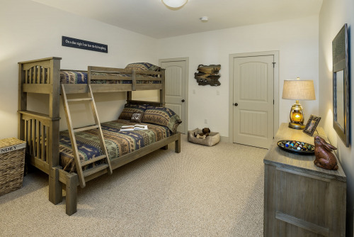 Bluegill Lodge Guest Bedroom