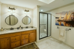 Bluegill Lodge Master Bath