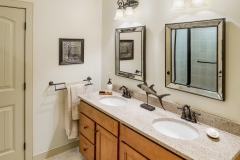Bluegill Lodge Master Bath