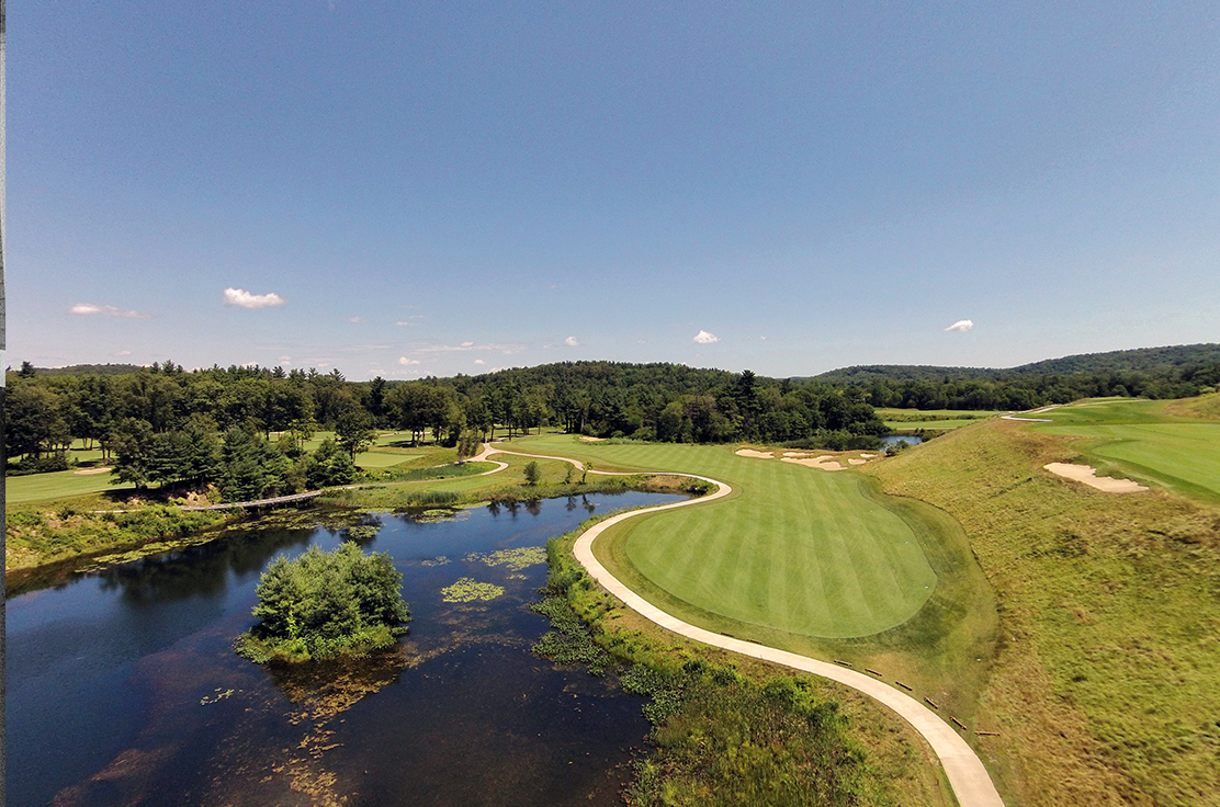 renaissance golf course water feature